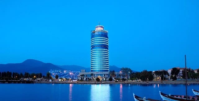 Wyndham İzmir’de Yılbaşına Özel Dört Farklı Kutlama