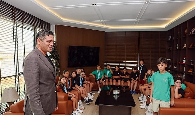 Aliağalı Yüzücülerden Başkan Acar'a Ziyaret