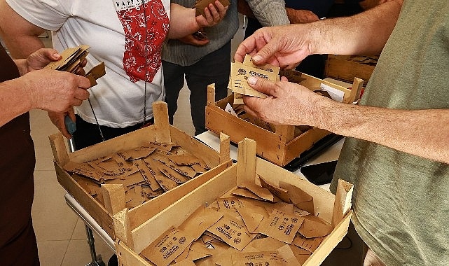 Efes Tarlası'nda Tohum ve Fide Eğitimi